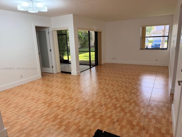 11509 NW 10th St 11509, Pembroke Pines, FL 33026