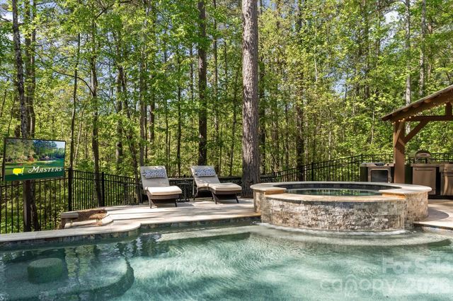 111 Abbeville Lane, Mooresville, NC 28117