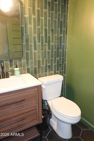 3113 E TOPEKA Drive, Phoenix, AZ 85050