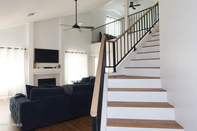 3113 E TOPEKA Drive, Phoenix, AZ 85050