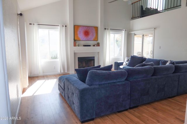 3113 E TOPEKA Drive, Phoenix, AZ 85050