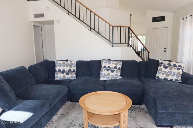 3113 E TOPEKA Drive, Phoenix, AZ 85050