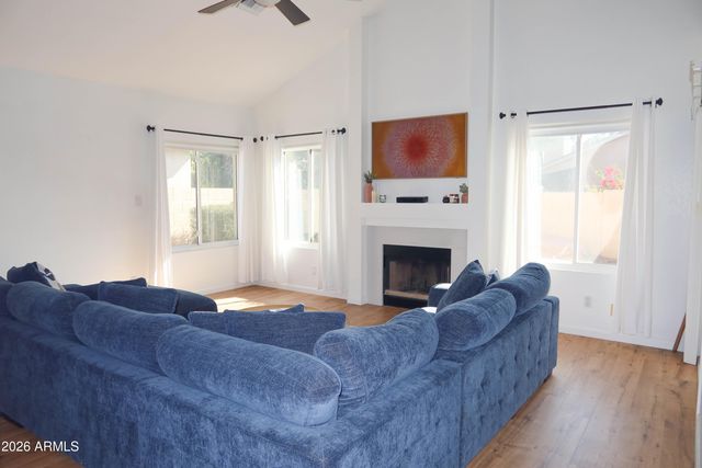 3113 E TOPEKA Drive, Phoenix, AZ 85050