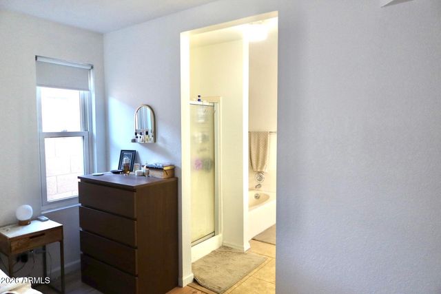 3113 E TOPEKA Drive, Phoenix, AZ 85050