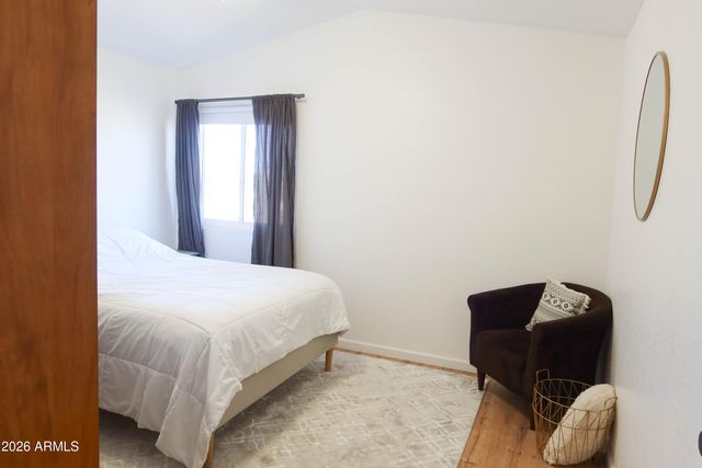 3113 E TOPEKA Drive, Phoenix, AZ 85050