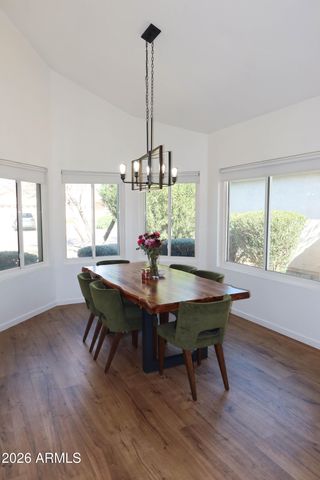 3113 E TOPEKA Drive, Phoenix, AZ 85050