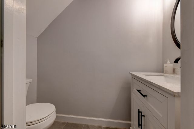 2003 Wendover Dr, Pequannock Twp., NJ 07444