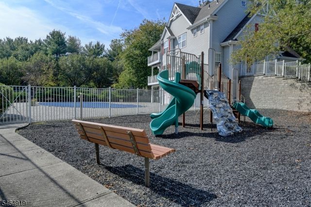 2003 Wendover Dr, Pequannock Twp., NJ 07444