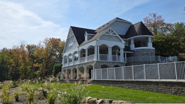 2003 Wendover Dr, Pequannock Twp., NJ 07444