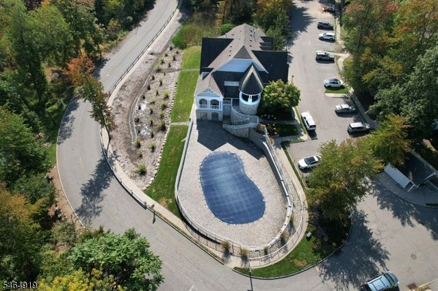 2003 Wendover Dr, Pequannock Twp., NJ 07444