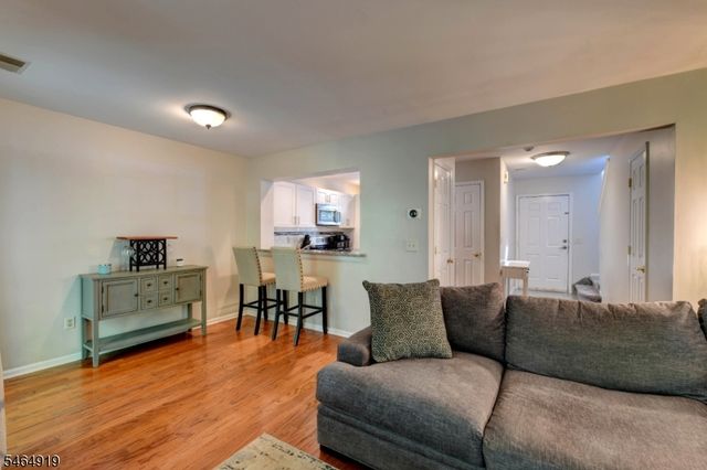 2003 Wendover Dr, Pequannock Twp., NJ 07444