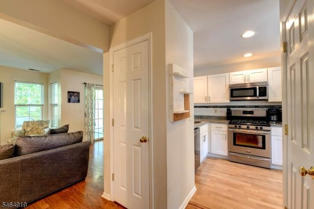 2003 Wendover Dr, Pequannock Twp., NJ 07444