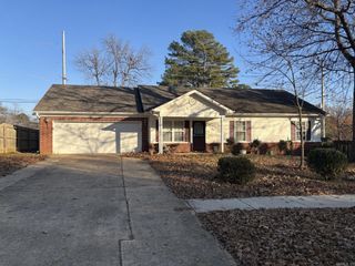 1614 Tanglewood, Jonesboro, AR 72402