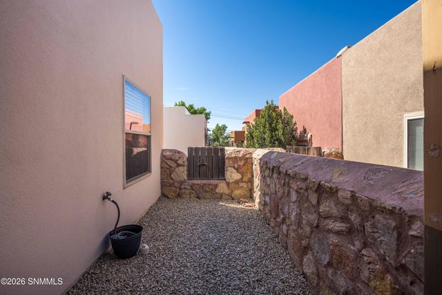 3988 Tayvis Road, Las Cruces, NM 88012