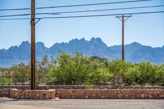3988 Tayvis Road, Las Cruces, NM 88012