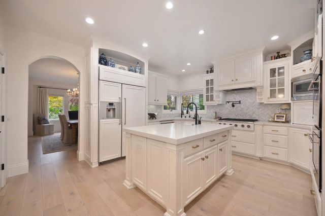 8060 Shelborne Dr, Granite Bay, CA 95746