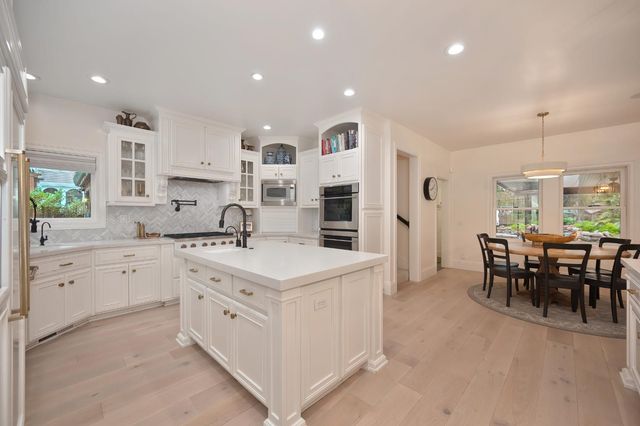 8060 Shelborne Dr, Granite Bay, CA 95746