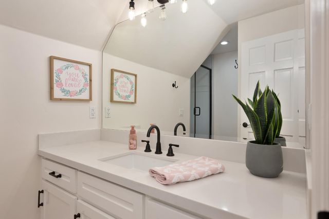 8060 Shelborne Dr, Granite Bay, CA 95746