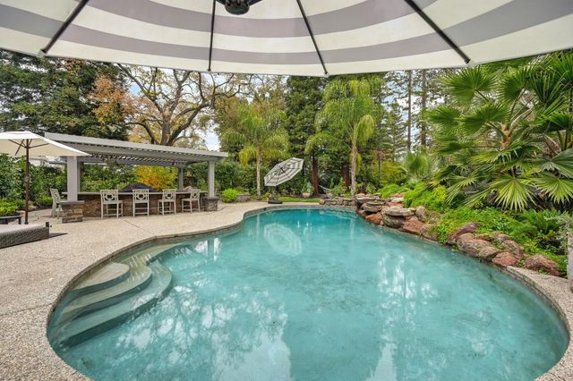 8060 Shelborne Dr, Granite Bay, CA 95746