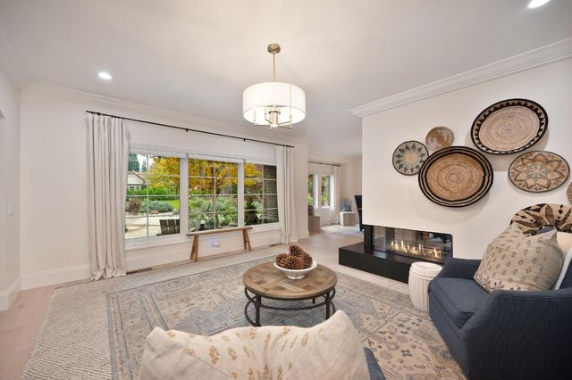 8060 Shelborne Dr, Granite Bay, CA 95746