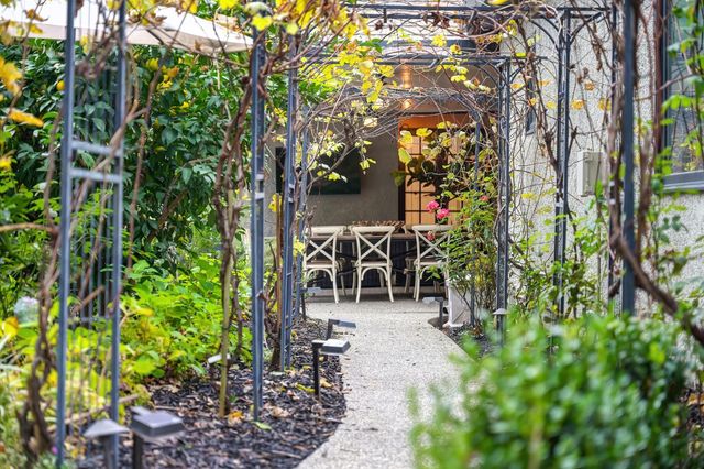 8060 Shelborne Dr, Granite Bay, CA 95746