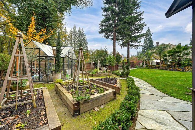 8060 Shelborne Dr, Granite Bay, CA 95746