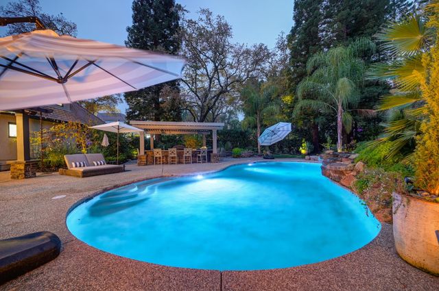 8060 Shelborne Dr, Granite Bay, CA 95746