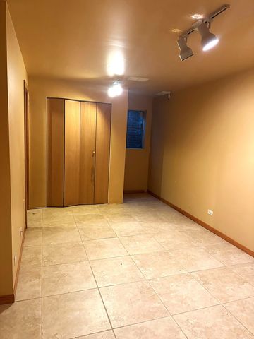 615 Verde Drive 615, Schaumburg, IL 60173