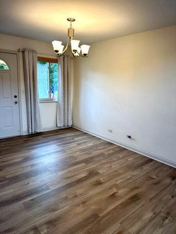 615 Verde Drive 615, Schaumburg, IL 60173
