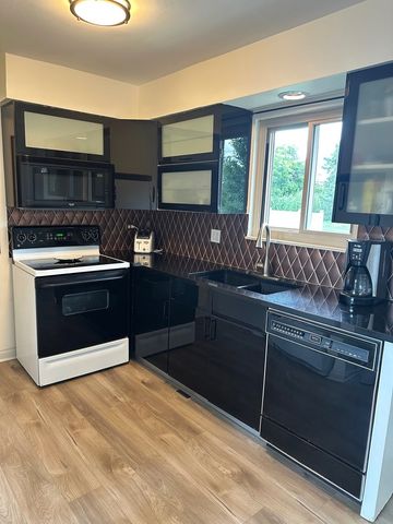 615 Verde Drive 615, Schaumburg, IL 60173