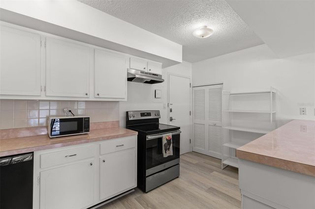 2401 BAYSHORE BOULEVARD 202, Tampa, FL 33629