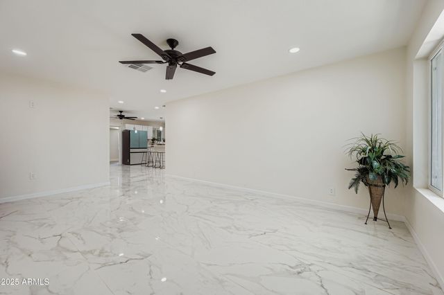 7601 N 40th Drive, Phoenix, AZ 85051