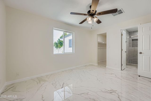 7601 N 40th Drive, Phoenix, AZ 85051