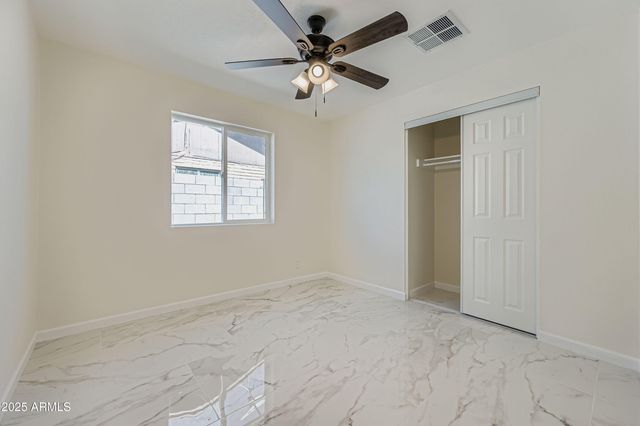 7601 N 40th Drive, Phoenix, AZ 85051