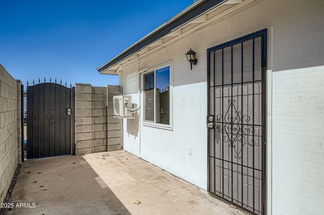 7601 N 40th Drive, Phoenix, AZ 85051