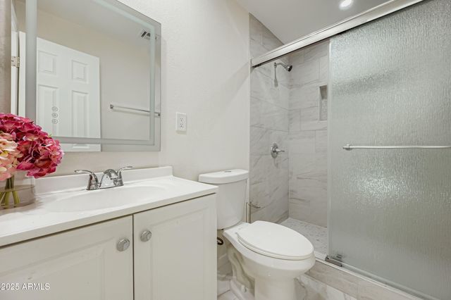 7601 N 40th Drive, Phoenix, AZ 85051