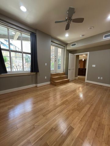 411 W 7th Street 202, Fort Worth, TX 76102