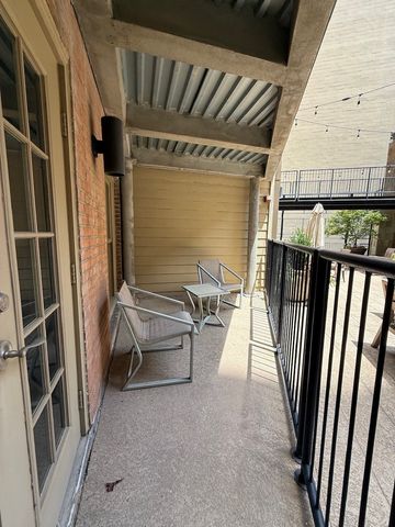 411 W 7th Street 202, Fort Worth, TX 76102