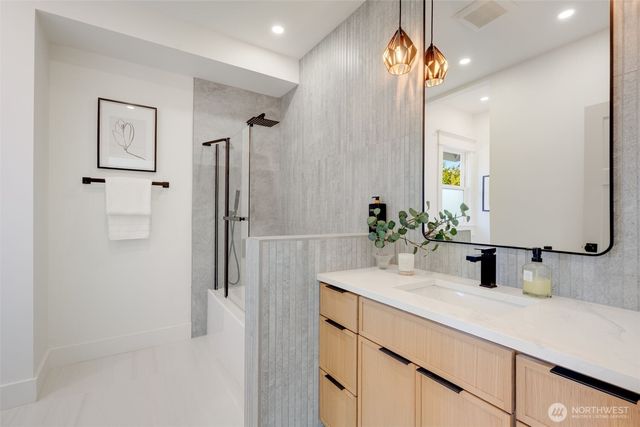 4203 - 4205 5th Avenue NW, Seattle, WA 98107