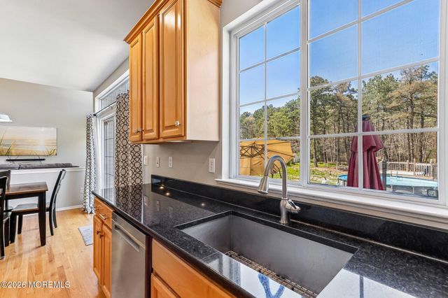 4 Alyssa Rose Lane, Jackson, NJ 08527