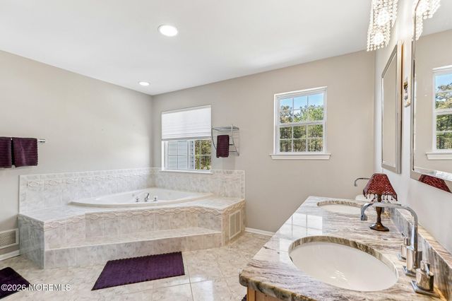 4 Alyssa Rose Lane, Jackson, NJ 08527
