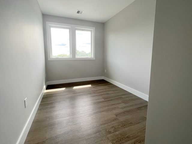 80 Bridge St 303, Dedham, MA 02026