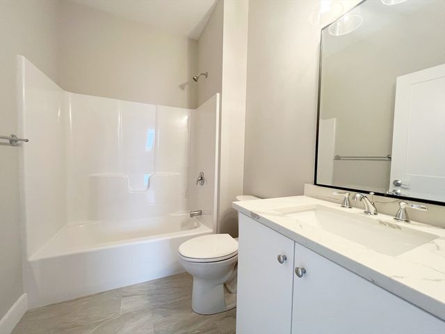 80 Bridge St 303, Dedham, MA 02026