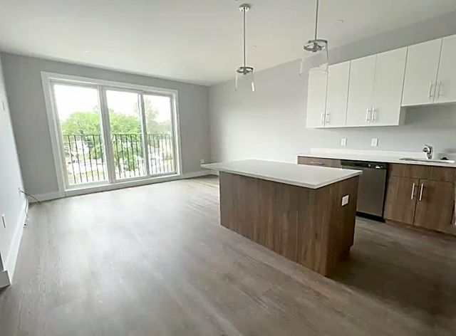 80 Bridge St 303, Dedham, MA 02026