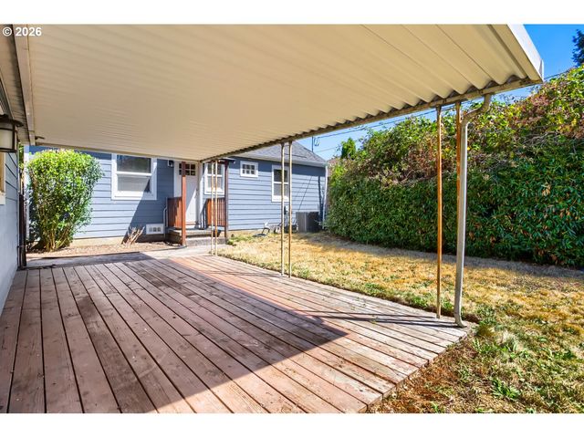 9320 Se YAMHILL St, Portland, OR 97216