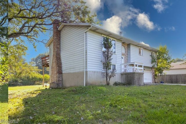 12651 Alameda Drive, Strongsville, OH 44149