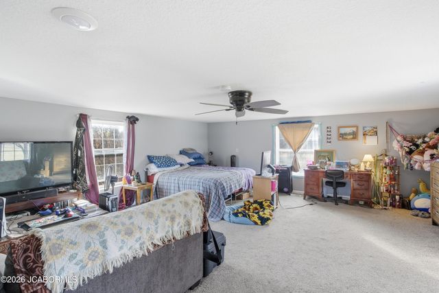 7630 N HWY VV, Columbia, MO 65202