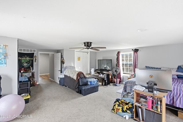 7630 N HWY VV, Columbia, MO 65202