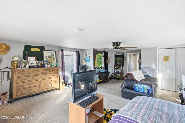 7630 N HWY VV, Columbia, MO 65202