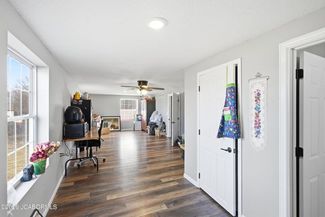 7630 N HWY VV, Columbia, MO 65202